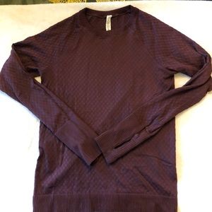 Lululemon long sleeve size 8